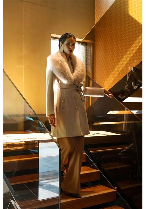 CAPPOTTO CON COLLO PELLICCIA REMOVIBILE VALENTINA RIO | Cappotti | V8294272